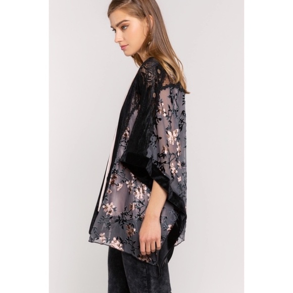 POL Black Floral Embroidered Velvet Trimmed Kimono - Picture 3 of 6